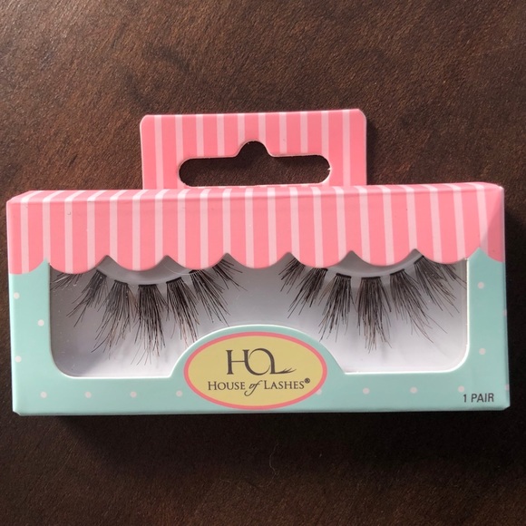 Battington and House of Lashes False Lashes - Picture 2 of 7